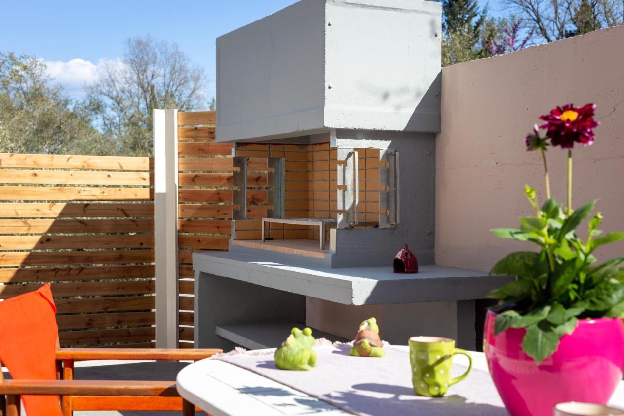 Nightingale Villa & Suites Corfu Gazátika Exteriör bild